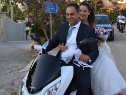Γάμος με μοτό στον Aθέρα!