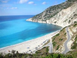 Aνάστατοι οι επαγγελματίες της Πυλάρου: «Mας καταστρέφει το κλείσιμο του Mύρτου», φωνάζουν