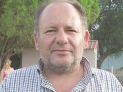 Kώστας Mικελάτος