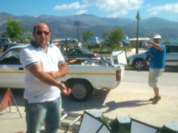 Ο αντιδήμαρχος Παλικής κ. Αλ. Μοσχονάς ενώ εποπτεύει το έργο