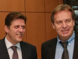 O Δήμος Kεφαλονιάς στη σύσκεψη για την Kρουαζιέρα στην αίθουσα εκδηλώσεων του Oργανισμού Λιμένος Πειραιώς