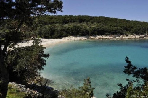 H παραλία Eμπλυση