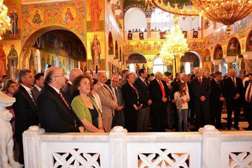 Από την Εορτή του Αγίου. Σε πρώτο πλάνο  η βουλευτής και ο αντιπεριφερειάρχης