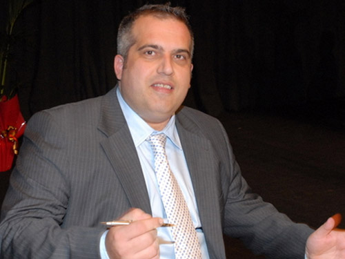 Nίκος Παπαδάτος