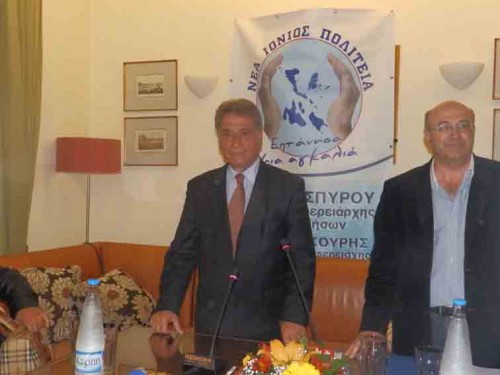 Δύο φωτό από τη χθεσινή εκδήλωση. Σπύρος Σπύρου και Σωτήρης Κουρής